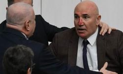 Meclis'te yemin krizi: Muhalefet kürsüyü işgal etti, Mahmut Tanal'ın burnu kanadı