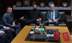 Müsavat Dervişoğlu Bursaspor’u ziyaret etti