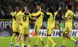 Bakan Bak, Fenerbahçe-Nottingham Forest maçını takip etti