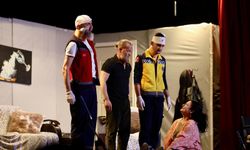 Gemlik Kent Konseyi ekibinden ilk tiyatro