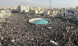 Tahran meydanları Mücteba Hamaney'e biat için doldu