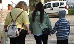 Yıllarca harabe bir evde tutulan çocuk ilk kez 'anne' dedi