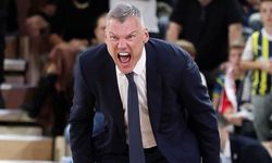 Fenerbahçe'nin hocası Dubai'de mahsur kaldı