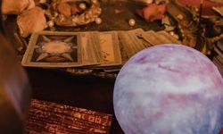 Kız arkadaşına büyü yaptırmak istedi hayatının şokunu yaşadı! Neyi var neyi yok gitti