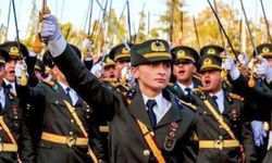 Ebru Eroğlu'ndan sonra iki teğmenin TSK'ya dönüşüne ret