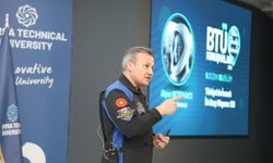 Türkiye'nin ilk astronotu Alper Gezeravcı BTÜ öğrencileriyle buluştu