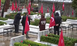 Bursa'da şehit ailelerinden bayram ziyareti