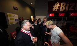 Erdoğan, A Milli Futbol Takımı'nı tebrik etti