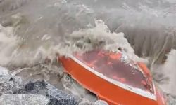 Lodos ve dalgaların vurduğu Gemlik'ten acil liman çağrısı