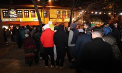 Tarihi Abdal Meydanı’nda Başkan Aydın’a Yoğun İlgi