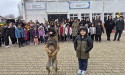 Bilecik'te bomba arama köpek unsurlarıyla tanıtım faaliyeti düzenlendi