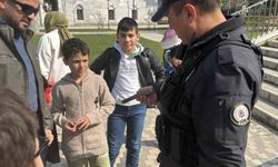 Çekilen İznik Gölü kıyısında oynayan çocuklar top mermisi buldu