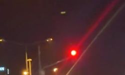 Elazığ'da kamyonetle makas atan ve kırmızı ışıkta geçen sürücü kamerada