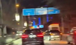 Elazığ'da, makas atan araç kamerada