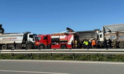 Hatay'da aynı istikametteki kamyonlar çarpıştı: 1 ölü