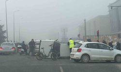 Kavşakta meydana gelen kazada 4 kişi yaralandı