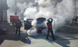 Keşan'da otomobilde çıkan yangın büyümeden söndürüldü