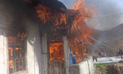 Köy evinde korkutan yangın