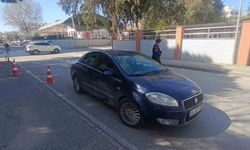 Manavgat'ta otomobille çarpışan motosikletli yaralandı