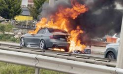 Ordu'da lüks otomobil alevlere teslim oldu