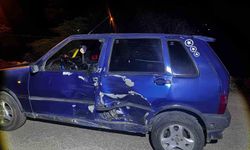 Otomobilin motosikletle çarpıştığı kazada 2 kişi yaralandı