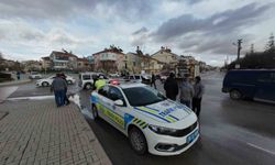 Otomobille hafif ticari araç çarpıştı: 1 yaralı