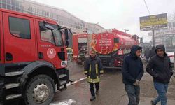 Şanlıurfa'da otomotiv deposunda korkutan yangın