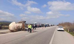 Tır devrildi: 1 yaralı