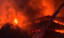 Trabzon'da fındık fabrikasındaki yangına müdahale devam ediyor