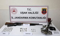 Uşak'ta tarihi eser kaçakçıları 63 sikkeyle yakalandı