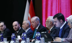 AK Parti sahaya iniyor!