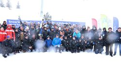 Osmangazi’den Uludağ’da Nefes Kesen Kar Voleybolu Şöleni