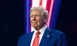 Donald Trump: Petrol fiyatları yükseldikçe ABD çok para kazanıyor