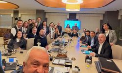 Nilüfer’de sorulara canlı yayında yanıt: Özdemir’den imar, kaçak yapı ve anne taksi açıklaması