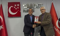 Saadet Partisinden Altın Plaket!