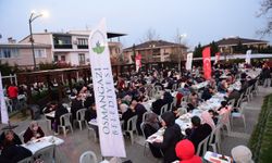 Yenibağlar Meydanı’nda Bin 200 Kişilik İftar Buluşması