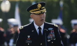 ABD'de Kara Kuvvetleri Komutanı emekli edildi