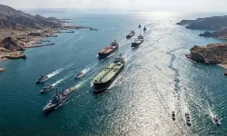 Hürmüz Boğazı'ndan geçişler durduruldu