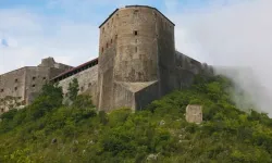 Tarihi kalede izdiham: 30 ölü