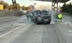 Bariyerlere çarpıp yanan otomobilin sürücüsü öldü