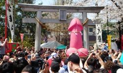 Japonya'da penis festivali düzenlendi
