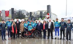 Nilüfer, 23 Nisan’ı Cumhuriyet Meydanı’nda kutladı