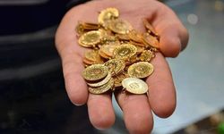 Altın beklemede: Yolunu ABD verisiyle çizecek