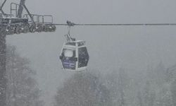 Bursa'da nisan sürprizi: Uludağ'da kar yağışı etkili oldu
