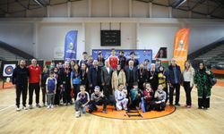 Spor festivalinde öğrenciler okçularla yarıştı