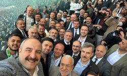 Mustafa Varank Varank, Bursa protokolüyle şampiyonluğu kutladı