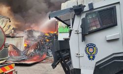 Adana Valisi Yavuz: 'Yangın 5 iş yerine sirayet etti ancak çevrelendi'