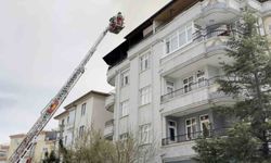 Aksaray'da 5 katlı apartmanda yangın paniği, bina tahliye edildi