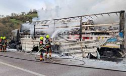 Balıkesir'de yanan tır kullanılmaz hale geldi