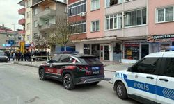 Balkondan pompalı tüfekle husumetlisini vurdu